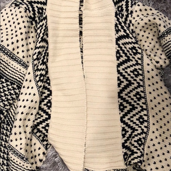 Cape jacket - Picture 3 of 4